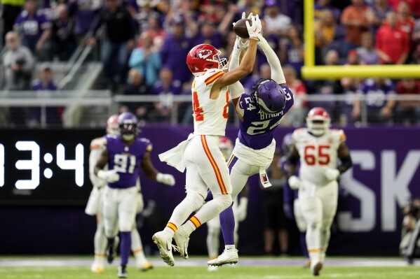 Patrick Mahomes Chiefs outlast Vikings 27 20 Travis Kelce